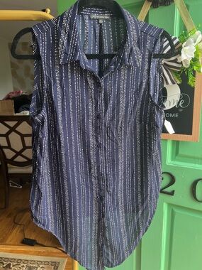 Adrianna Papell Navy Sleeveless Button-Front Dotted-Stripe Blouse